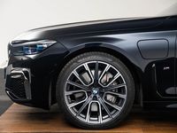 tweedehands BMW 745e 7-SERIEHigh Executive M Sportpakket - Bowers and Wilkins soundsystem - Laserlight - Comfort Access - Parking Assistant Plus - Driving Assistant pro - Night vision