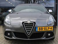 tweedehands Alfa Romeo Giulietta 1.4 T Distinctive automaat + LEER + NAVIGATIE + LM VELGEN