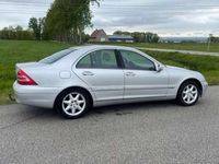 tweedehands Mercedes C240 Elegance / AUTOMAAT / LAGE KMS NAP / NAVI