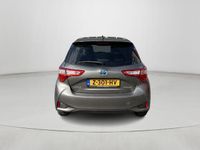 tweedehands Toyota Yaris 1.5 Hybrid Executive | Stoelverwarming | Camera | Cruise Control | Lichtmetalen velgen