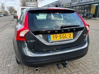 tweedehands Volvo V60 2.0 D3 Kinetic - AUTOMAAT - NAVIGATIE - TREKHAAK !