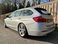 tweedehands BMW 330 Luxury | H&K Audio | Trekhaak | Pano | Sportstoel