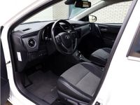 tweedehands Toyota Auris 1.8 Hybrid Executive | Half Leder | Stoelverwarming | Park-A