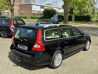 tweedehands Volvo V70 2.5T Aut Summum Driver Support BTW voordeel €750,-