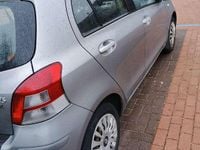 Occasion Toyota Yaris 101 PK (74 kW) 2010 Grijs Hatchback