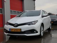 tweedehands Toyota Auris Touring Sports 1.2T Dynamic/ lage km/ zeer mooi!