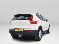 Occasion Volvo XC40 Momentum 131 PK (96 kW) 2021 Wit (metallic) SUV