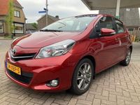 tweedehands Toyota Yaris 1.3 VVT-i CVT-Automaat Dynamic Trekhaak 50.000 km.