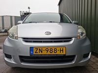 Occasion Daihatsu Sirion 91 PK (66 kW) 2009 Grijs Hatchback