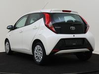 tweedehands Toyota Aygo 1.0 VVT-i x-play 5 deurs | Navigatie | Airco .