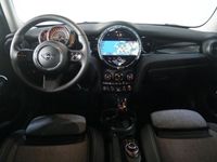 tweedehands Mini Cooper Hatchback Classic Automaat / Sportstoelen / Cruise Control / LED / PDC achter / Navigatie / Airconditioning / Multifunctioneel stuurwiel