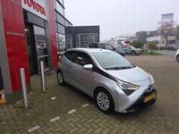 Occasion Toyota Aygo X-play 72 PK (52 kW) 2020 Zilver Hatchback