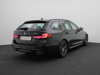 tweedehands BMW 520 5-SERIE Touring i High Executive M Sportpakket / Trekhaak / Achteruitrijcamera / 18''