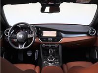 tweedehands Alfa Romeo Giulia 2.0T Sprint | Veloce Interieur | Stoelverwarming | Xenon |