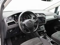 tweedehands VW Touran 1.2 TSi 110 Pk Comfortline Business 7-Persoons | Navi | Trekhaak | Camera | Privacy Glass