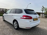 tweedehands Peugeot 308 SW 1.2 PureTech Allure * Camera / Clima / LM / Par