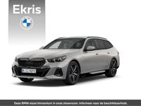 Nieuw BMW 550e M Sport 489 PK (359 kW) 2025 Grijs Stationwagen