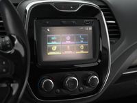 tweedehands Renault Captur TCe 90 Limited Trekhaak Navigatie Parkeersensoren Allseasonbanden