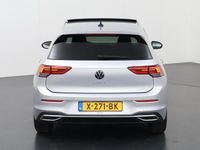 tweedehands VW Golf VIII 1.0 eTSI Life | Panoramadak | Automaat | Navigatiesysteem | Adaptieve Cruise Control | Stoelverwarming | Digitaal Dashboard | Sfeerverlichting | Apple Carplay/Android Auto |