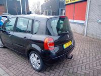 Occasion Renault Grand Modus Exception 101 PK (74 kW) 2009 Zwart, metallic lak MPV