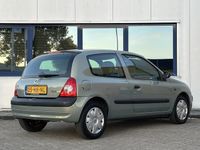 Occasion Renault Clio II Expression 95 PK (69 kW) 2001 Bruin Hatchback