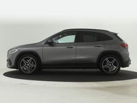 tweedehands Mercedes GLA200 AMG Line Trekhaak Sfeerverlichting Stoelverwarming Inclusief 24 MB Premium Certified garantie voor Europa.