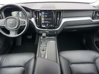 tweedehands Volvo XC60 2.0 T5 Momentum | Trekhaak | Business Pack | Navig