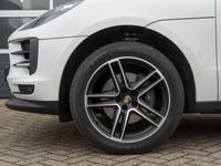 tweedehands Porsche Macan 2.0 | Schuif/Kantel dak | 20" | Apple Carplay | Adapt. Demping | Parking Pack | Dakrails