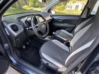 Occasion Toyota Aygo X-play 69 PK (50 kW) 2014 Blauw Hatchback