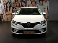 Occasion Renault Mégane GrandTour Intens 142 PK (104 kW) 2021 Licht wit Stationwagen
