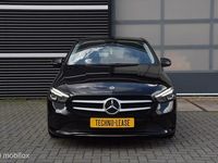 Occasion Mercedes B180 Business 136 PK (100 kW) 2021 Zwart MPV