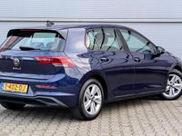 Occasion VW Golf VIII Life 110 PK (80 kW) 2023 Blauw Hatchback