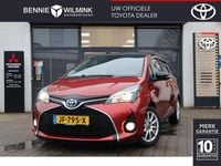 Occasion Toyota Yaris Hybrid Edition 100 PK (73 kW) 2016 Rood Hatchback