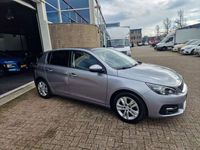 tweedehands Peugeot 308 1.2 PureTech Blue Lease Executive /Apple Carplay