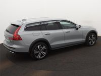 Occasion Volvo V60 CC Core 252 PK (185 kW) 2024 Grijs, metallic lak Stationwagen