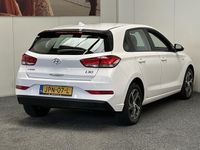 Occasion Hyundai i30 Comfort 120 PK (88 kW) 2023 Wit (metallic) Hatchback