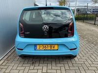 tweedehands VW up! 1.0 BMT met isofix en een speciale blauwe kleur
