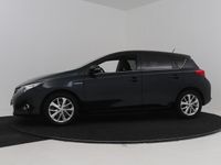 tweedehands Toyota Auris Hybrid 1.8 Hybrid Lease | Panoramadak | bluetooth |