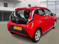 Occasion Toyota Aygo X-play 69 PK (50 kW) 2015 Rood Hatchback