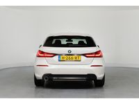 tweedehands BMW 118 1-serie i Executive Edition | 1e Eigenaar! | LED | Sportstoelen | Clima | Navi | Parkeersensoren V+A | Lichtmetalen Velgen