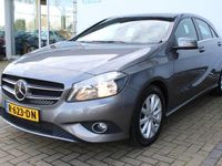 tweedehands Mercedes A180 | Incl. 1 jaar Garantie | Navigatie | Airco | Stoelverwarming | Trekhaak afneembaar | Zwarte hemelbekleding | 16 Inch LMV | Centrale vergrendeling met afstandsbediening | Half lederen bekleding |