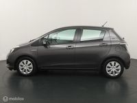 Occasion Toyota Yaris 75 PK (55 kW) 2013 Grijs Hatchback