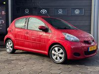 Occasion Toyota Aygo 68 PK (50 kW) 2010 Rood Hatchback
