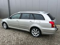 tweedehands Toyota Avensis Wagon 2.0 VVTi Linea Luna AUTOMAAT