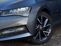 Occasion Skoda Superb Business Line 218 PK (160 kW) 2022 Grijs Stationwagen