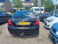 tweedehands Ford Mondeo 1.8-16V Trend?¤999,-?wel wat parkeerschades rijd goed