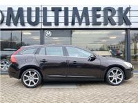 tweedehands Volvo V60 1.6 T3 Summum, Leder, Trekhaak, Navigatie