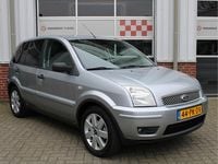 Occasion Ford Fusion Futura 82 PK (60 kW) 2004 Grijs Hatchback