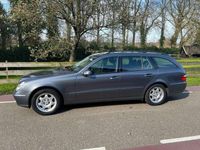 tweedehands Mercedes E200 Combi K. Avantgarde Youngtimer