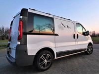 tweedehands Opel Vivaro 2.0i Benzine met Airco, PDC, LMV en 2x Zijdeur !